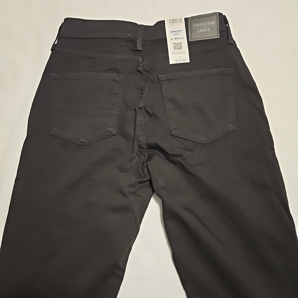 Denizen from Levi's Black Women Jeans - Picture 5 of 9